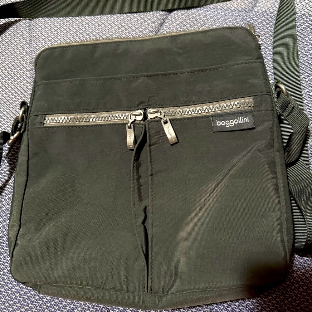 Baggallini Dark Green Messenger Bag